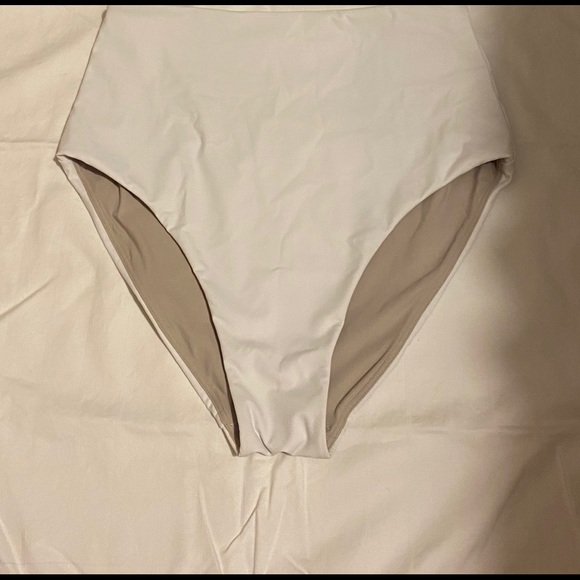 High waisted Lululemon bathing suit bottoms size 4